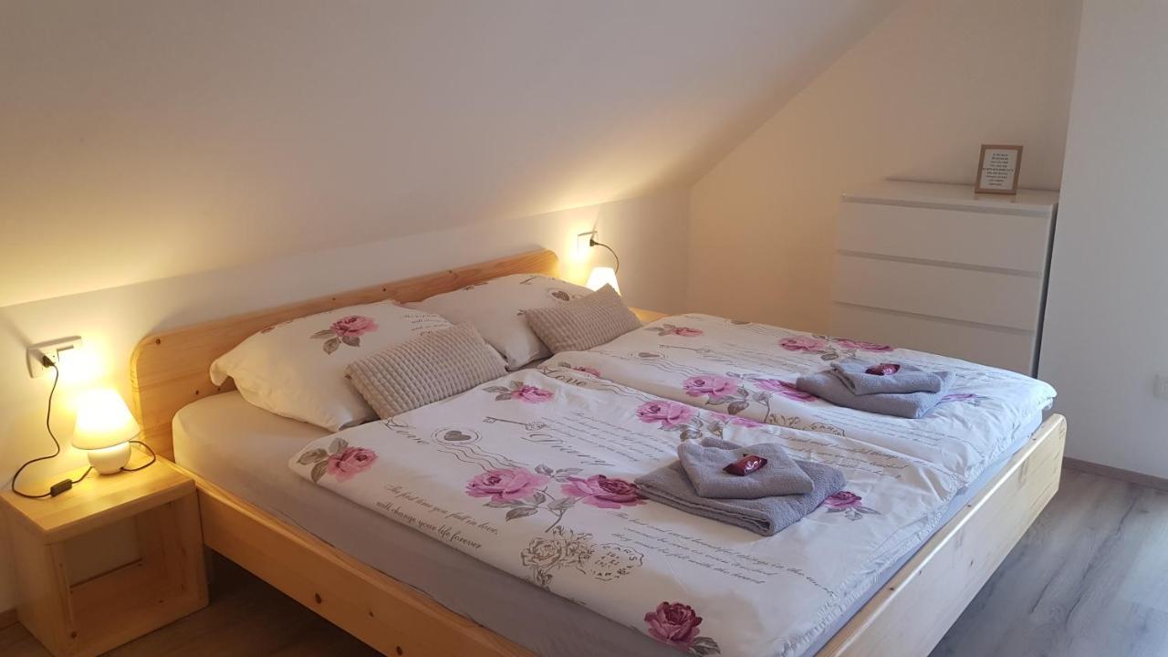 Domacija Loncnar- Apartment Bohinj Eksteriør billede